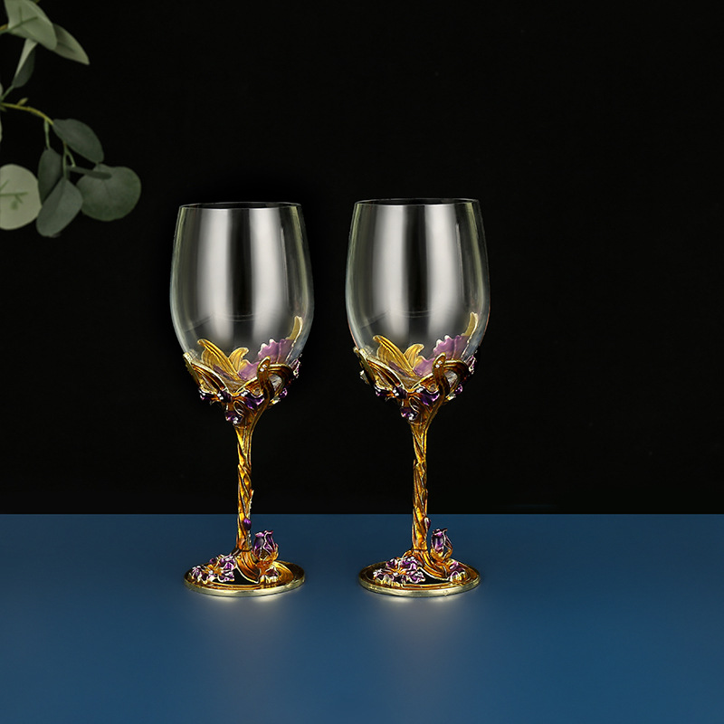 Golden Lavander Dream Wine Glass