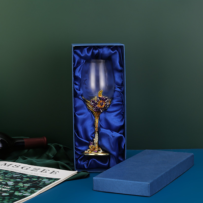 Golden Lavander Dream Wine Glass