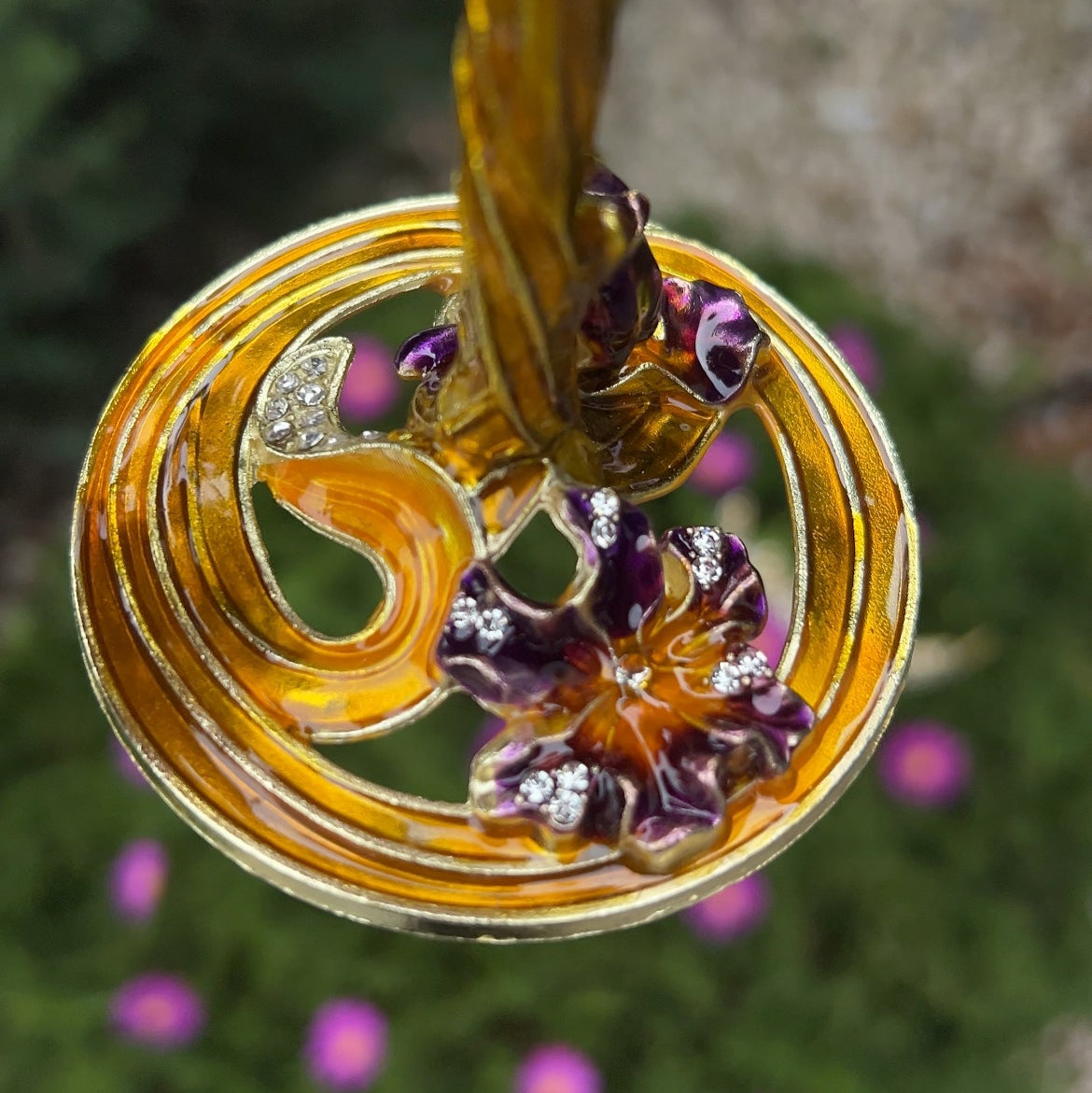 Golden Lavander Dream Wine Glass